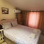 Deluxe Center Independent House -5 Min By Walk From #house With Garden's Tent ,2 Bedrooms And Living With Equiped Kitchen&comfort Included Бургас