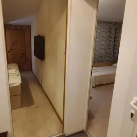 Deluxe Center House With Garden's Tent ,2 Bedrooms And Living Next To The And Sea Garden- 5 Min By Walk,with Equiped Kitchen 别墅 *