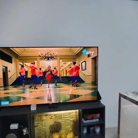 Deluxe Center House With Garden's Tent ,2 Bedrooms And Living Next To The And Sea Garden- 5 Min By Walk,with Equiped Kitchen * Burgaz