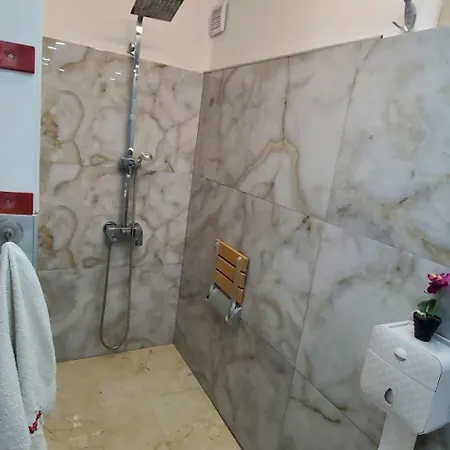 别墅 Deluxe Center House With Garden's Tent ,2 Bedrooms And Living Next To The And Sea Garden- 5 Min By Walk,with Equiped Kitchen *