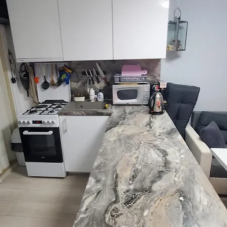 Deluxe Center House With Garden's Tent ,2 Bedrooms And Living Next To The And Sea Garden- 5 Min By Walk,with Equiped Kitchen 别墅 布尔加斯