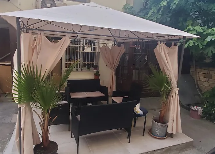 Deluxe Center Oasis & 5 Min By Walk From #house With Garden's Tent ,2 Bedrooms And Living With Equiped Kitchen&comfort Included ヴィラ