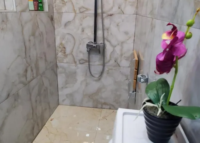 Deluxe Center Oasis & 5 Min By Walk From #house With Garden's Tent ,2 Bedrooms And Living With Equiped Kitchen&comfort Included فيلة بورغاس