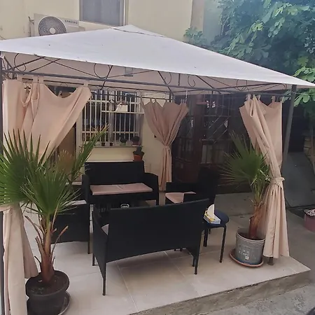 Deluxe Center House With Garden's Tent ,2 Bedrooms And Living Next To The And Sea Garden- 5 Min By Walk,with Equiped Kitchen Villa