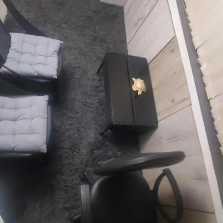Villa Deluxe Center Independent House -5 Min By Walk From #house With Garden's Tent ,2 Bedrooms And Living With Equiped Kitchen&comfort Included *