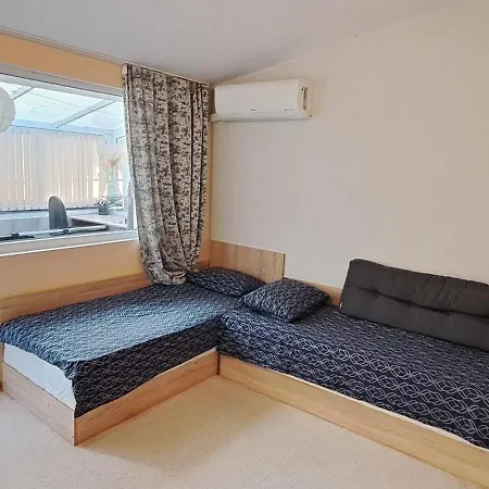 Deluxe Center Oasis & 5 Min By Walk From #house With Garden's Tent ,2 Bedrooms And Living With Equiped Kitchen&comfort Included Бургас