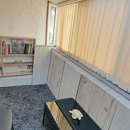 Deluxe Center House With Garden's Tent ,2 Bedrooms And Living Next To The And Sea Garden- 5 Min By Walk,with Equiped Kitchen