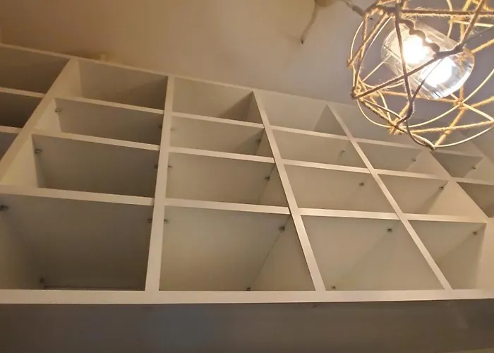 Deluxe Center Oasis & 5 Min By Walk From #house With Garden's Tent ,2 Bedrooms And Living With Equiped Kitchen&comfort Included *