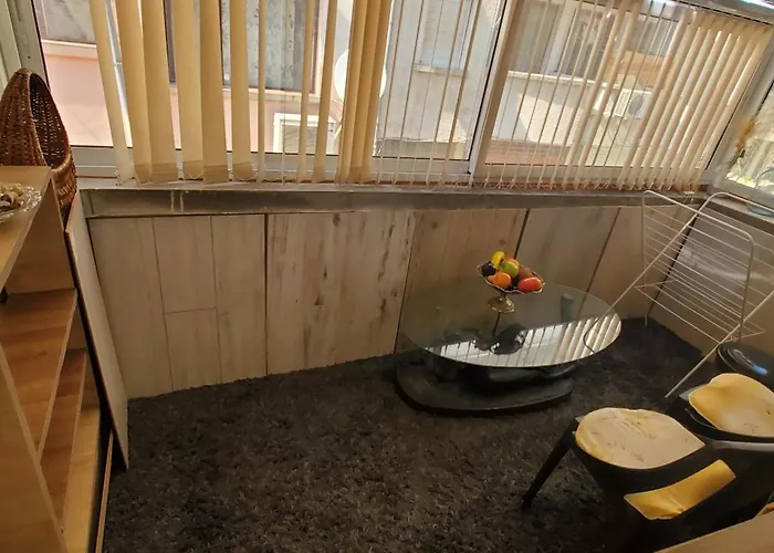 Deluxe Center Oasis & 5 Min By Walk From #house With Garden's Tent ,2 Bedrooms And Living With Equiped Kitchen&comfort Included ヴィラ