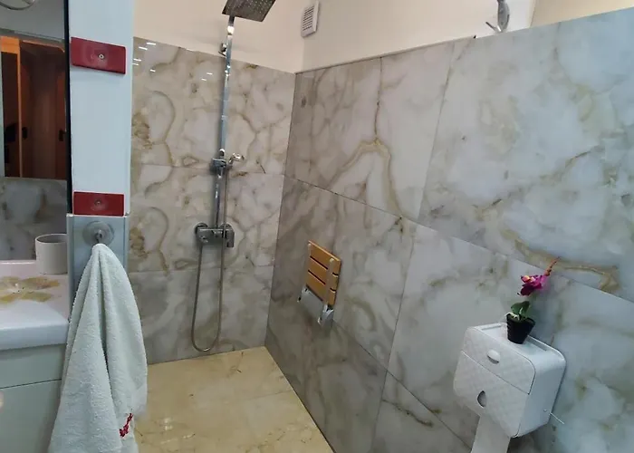 ヴィラ Deluxe Center Oasis & 5 Min By Walk From #house With Garden's Tent ,2 Bedrooms And Living With Equiped Kitchen&comfort Included *