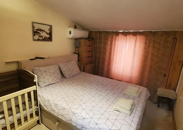 Deluxe Center Oasis & 5 Min By Walk From #house With Garden's Tent ,2 Bedrooms And Living With Equiped Kitchen&comfort Included Бургас