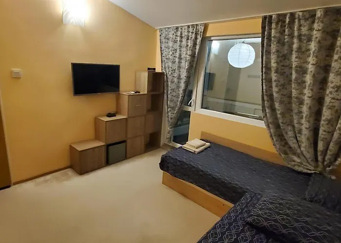 Deluxe Center Oasis & 5 Min By Walk From #house With Garden's Tent ,2 Bedrooms And Living With Equiped Kitchen&comfort Included Бургас