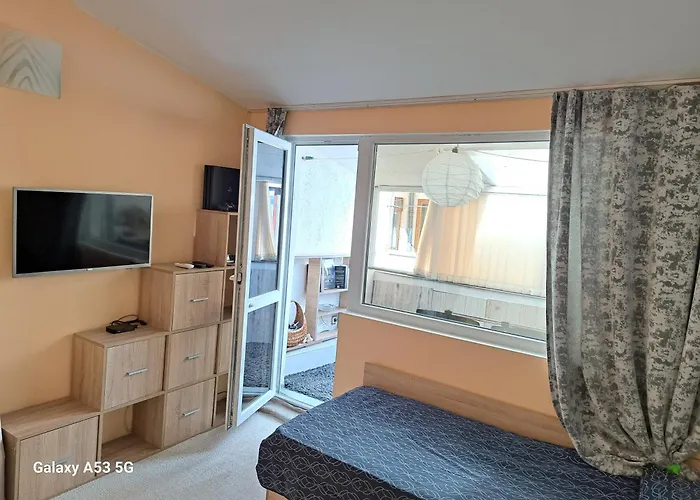 Deluxe Center Oasis & 5 Min By Walk From #house With Garden's Tent ,2 Bedrooms And Living With Equiped Kitchen&comfort Included