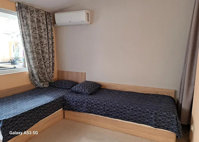 Deluxe Center Oasis & 5 Min By Walk From #house With Garden's Tent ,2 Bedrooms And Living With Equiped Kitchen&comfort Included Луксозна вила Бургас