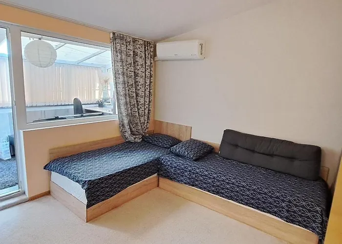 Deluxe Center Oasis & 5 Min By Walk From #house With Garden's Tent ,2 Bedrooms And Living With Equiped Kitchen&comfort Included Бургас